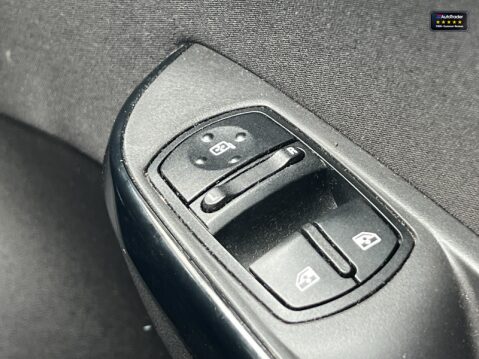 Renault Captur 1.5 dCi ENERGY Dynamique S MediaNav SUV 5dr Diesel 28