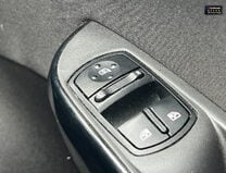 Renault Captur 1.5 dCi ENERGY Dynamique S MediaNav SUV 5dr Diesel 28