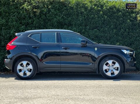 Volvo XC40 (Sold) 1.5 T3 Momentum SUV 5dr Petrol Manual Euro 6 (s/s) (156 ps) 4