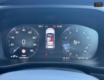 Volvo XC40 (Sold) 1.5 T3 Momentum SUV 5dr Petrol Manual Euro 6 (s/s) (156 ps) 16