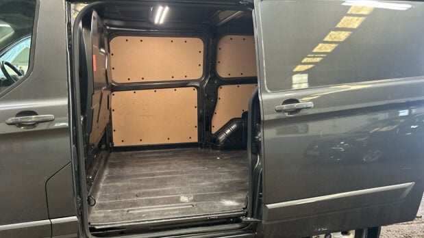 Ford Transit Custom 340 Limited P/V Ecoblue 6