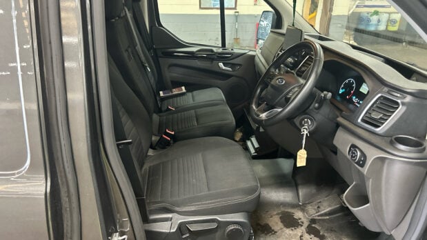 Ford Transit Custom 340 Limited P/V Ecoblue 7