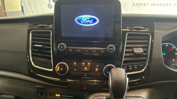 Ford Transit Custom 340 Limited P/V Ecoblue 9