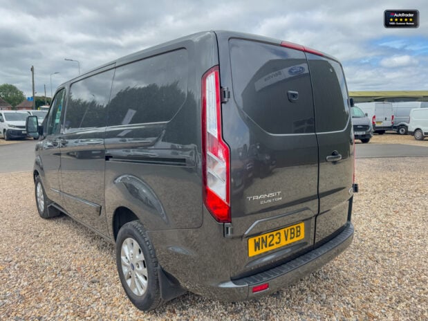 Ford Transit Custom AUTO SWB L1H1 340 Limited Air Con Alloys Cam Senso 10