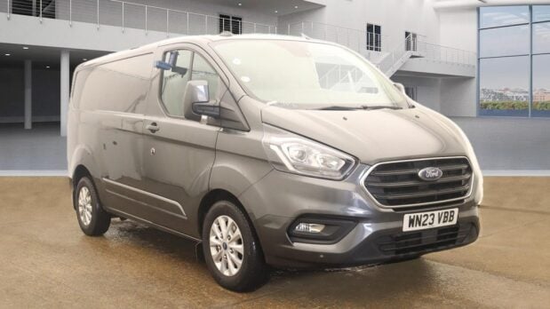 Ford Transit Custom 340 Limited P/V Ecoblue 2