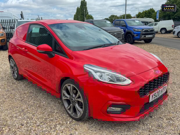 Ford Fiesta SWB L1H1 Low Roof Sport Air Con Alloys EURO 6 4