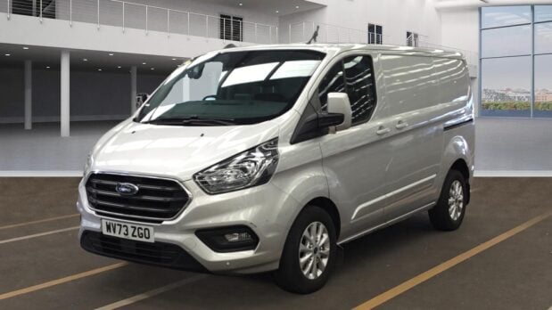 Ford Transit Custom 320 Limited P/V Ecoblue 1