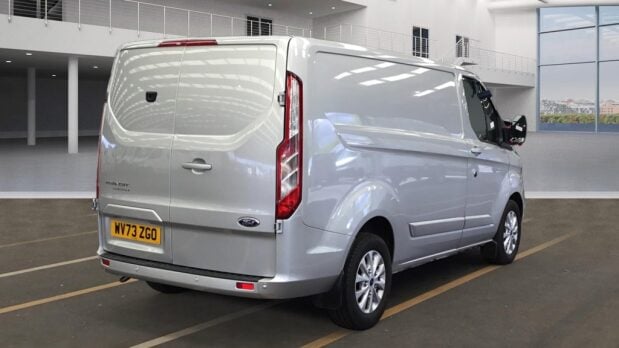 Ford Transit Custom 320 Limited P/V Ecoblue 3