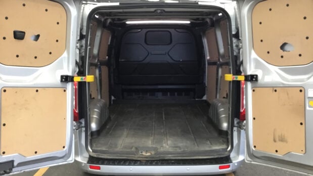 Ford Transit Custom 320 Limited P/V Ecoblue 4