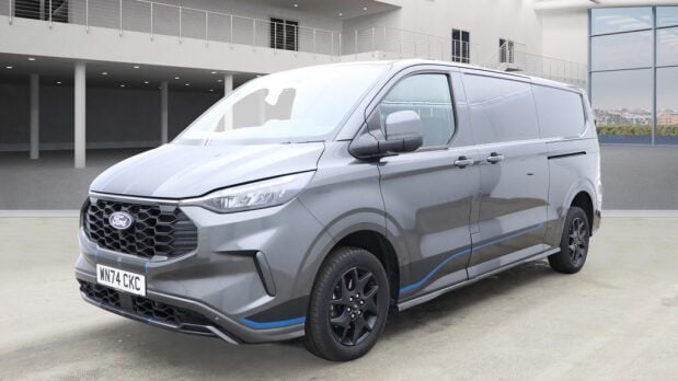 Ford Transit Custom 300 Sport L2H1 P/V Ecoblue 1
