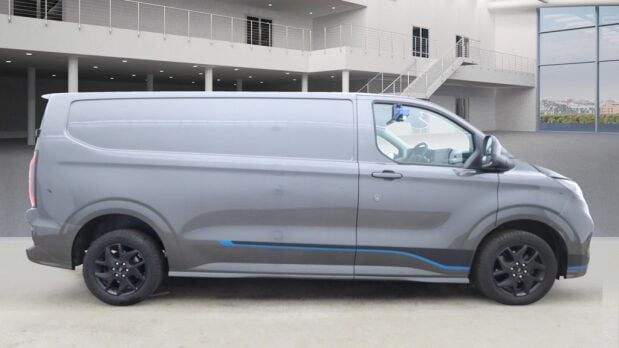 Ford Transit Custom 300 Sport L2H1 P/V Ecoblue 3