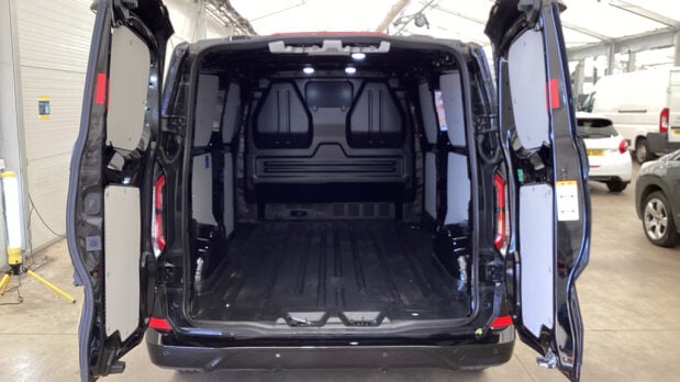 Ford Transit Custom 300 Sport L2H1 P/V Ecoblue 5