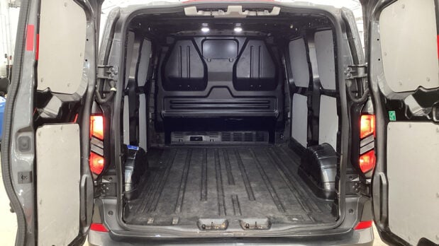 Ford Transit Custom 300 Limited L1H1 P/V Ecoblue 5