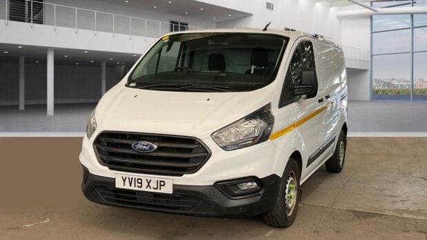 Ford Transit Custom SWB L1H1 320 Air Con & Racking EURO 6 1