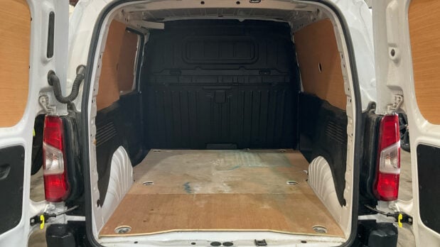 Vauxhall Combo L1H1 2300 Prime M Air Con 5
