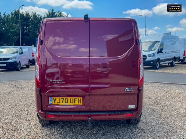 Ford Transit Custom Crew Cab SWB L1H1 300 Limited Alloys Air Con Cruise EURO 6 NO VAT 8