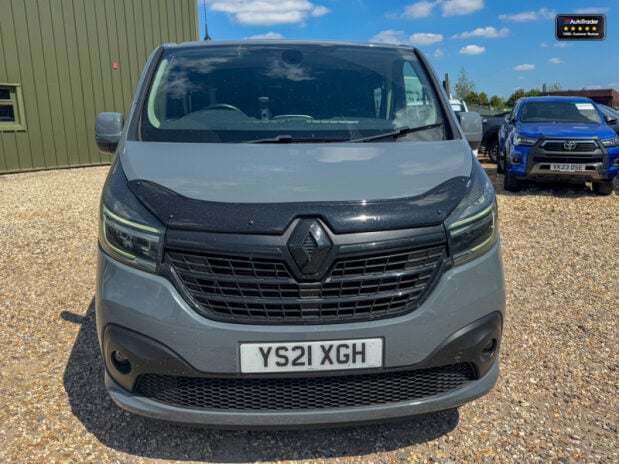 Renault Trafic AUTO Crew Cab LWB L2H1 Black Edition Air Con Nav Sensors EURO 6 NO VAT 4