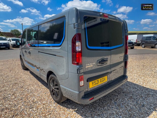 Renault Trafic AUTO Crew Cab LWB L2H1 Black Edition Air Con Nav Sensors EURO 6 NO VAT 11