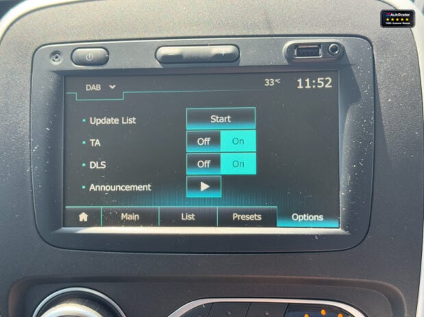 Renault Trafic AUTO Crew Cab LWB L2H1 Black Edition Air Con Nav Sensors EURO 6 NO VAT 32