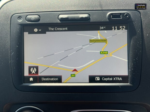 Renault Trafic AUTO Crew Cab LWB L2H1 Black Edition Air Con Nav Sensors EURO 6 NO VAT 39