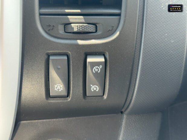 Renault Trafic AUTO Crew Cab LWB L2H1 Black Edition Air Con Nav Sensors EURO 6 NO VAT 46
