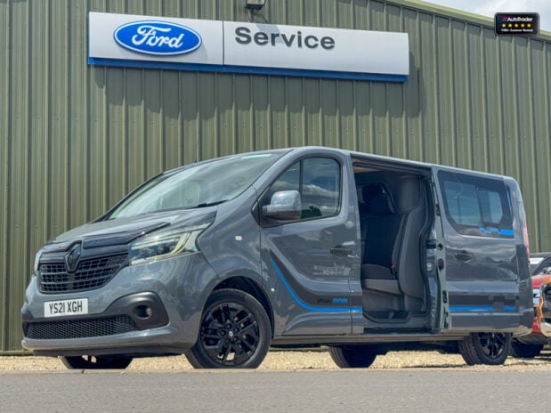 Renault Trafic AUTO Crew [SOLD KH] Cab LWB L2H1 Black Edition Air Con Nav Sensors EURO 6 N 1