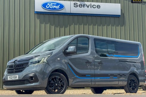 Renault Trafic AUTO Crew Cab LWB L2H1 Black Edition Air Con Nav Sensors EURO 6 NO VAT