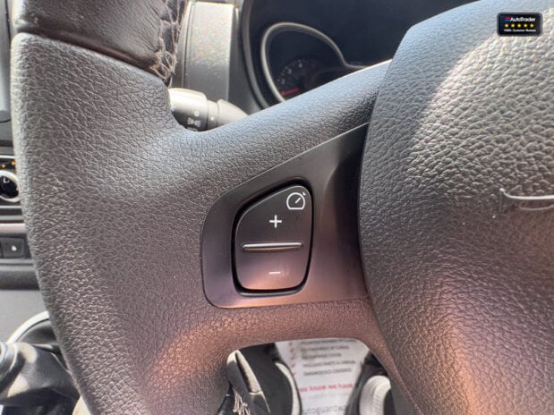 Renault Trafic AUTO Crew [SOLD KH] Cab LWB L2H1 Black Edition Air Con Nav Sensors EURO 6 N 22