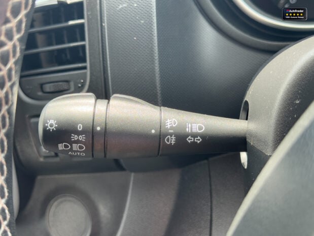 Renault Trafic AUTO Crew [SOLD KH] Cab LWB L2H1 Black Edition Air Con Nav Sensors EURO 6 N 25