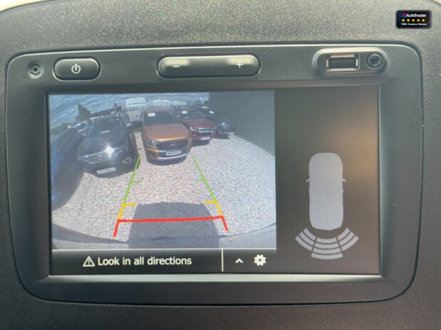 Renault Trafic AUTO Crew [SOLD KH] Cab LWB L2H1 Black Edition Air Con Nav Sensors EURO 6 N 43