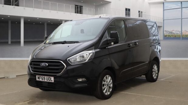 Ford Transit Custom Crew Cab AUTO SWB L1H1 320 Limited Air Con Cam Sensors EURO 6 NO VAT 1