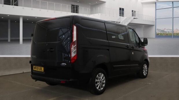 Ford Transit Custom Crew Cab AUTO SWB L1H1 320 Limited Air Con Cam Sensors EURO 6 NO VAT 4