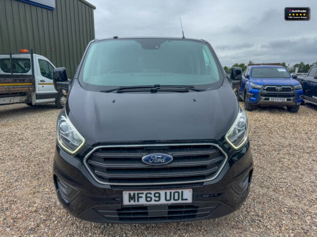 Ford Transit Custom Crew Cab [SOLD MT] AUTO SWB L1H1 320 Limited Air Con Cam Sensors EURO 6 NO 4