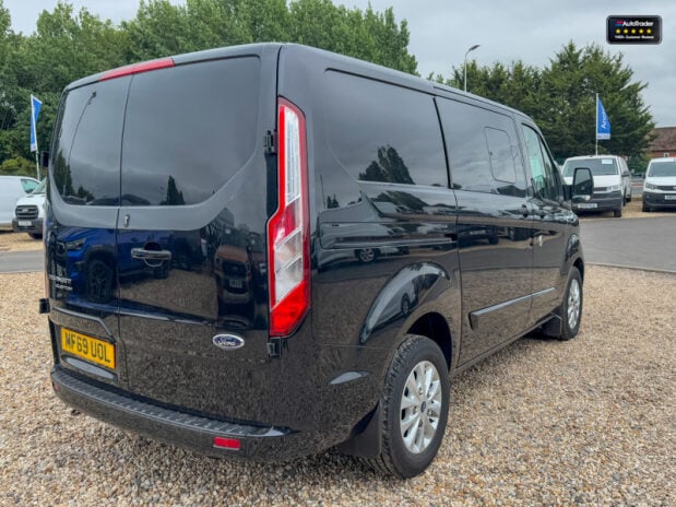 Ford Transit Custom Crew Cab [SOLD MT] AUTO SWB L1H1 320 Limited Air Con Cam Sensors EURO 6 NO 7