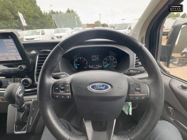 Ford Transit Custom Crew Cab [SOLD MT] AUTO SWB L1H1 320 Limited Air Con Cam Sensors EURO 6 NO 21
