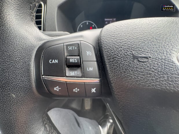 Ford Transit Custom Crew Cab [SOLD MT] AUTO SWB L1H1 320 Limited Air Con Cam Sensors EURO 6 NO 22