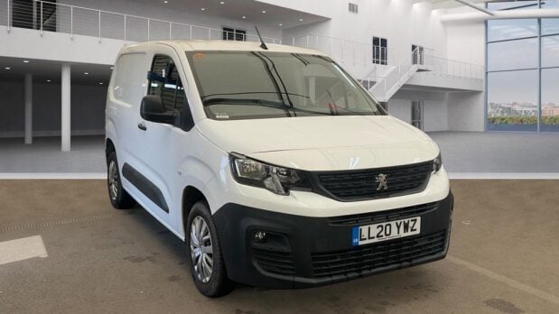 Peugeot Partner SWB L1H1 Puretech Professional Air Con Side Door EURO 6 NO VAT 2