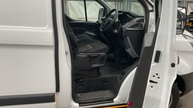 Ford Transit Custom LWB L2H1 Low Roof 290 Air Con Sensors EURO 6 NO VAT 9