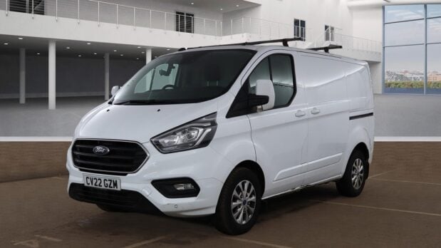 Ford Transit Custom SWB L1H1 Low Roof 300 Limited Alloys Air Con Sensors EURO 6 1