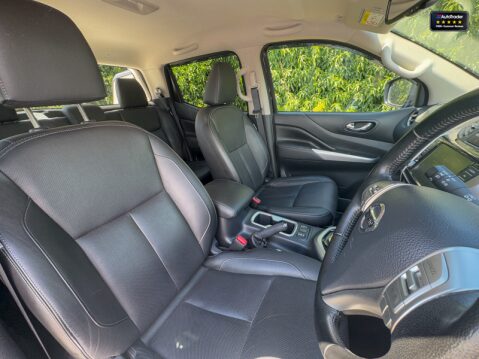 Nissan Navara Crew Cab AUTO 4x4 Dci Tekna Air Con Cam Nav Sensors EURO 6 NO VAT 15