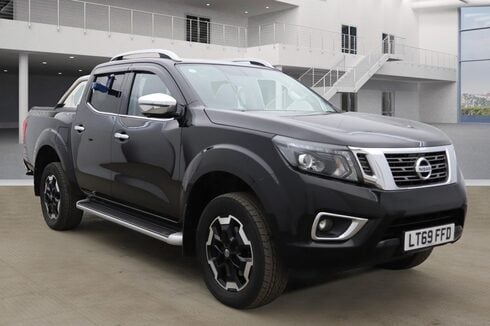 Nissan Navara Crew Cab AUTO 4x4 Dci Tekna Air Con Cam Nav Sensors EURO 6 NO VAT
