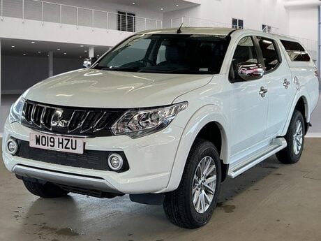 Mitsubishi L200 Crew Cab 4x4 AUTO Barbarian Alloys Air Con Cam Hard Top EURO 6 NO VAT