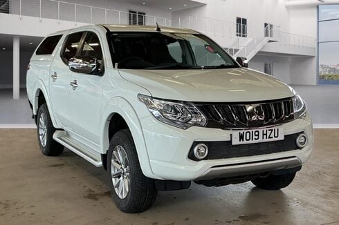 Mitsubishi L200 Crew Cab 4x4 AUTO Barbarian Alloys Air Con Cam Hard Top EURO 6 NO VAT