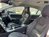 Volvo S60 2.0 T4 SE Nav Saloon 4dr Petrol Manual Euro 6 (s/s) (190 ps) 17