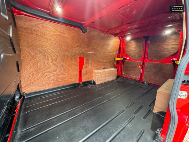 Ford Transit Custom LWB L2H1 Low Roof 290 Sport Alloys Air Con Sensors 11