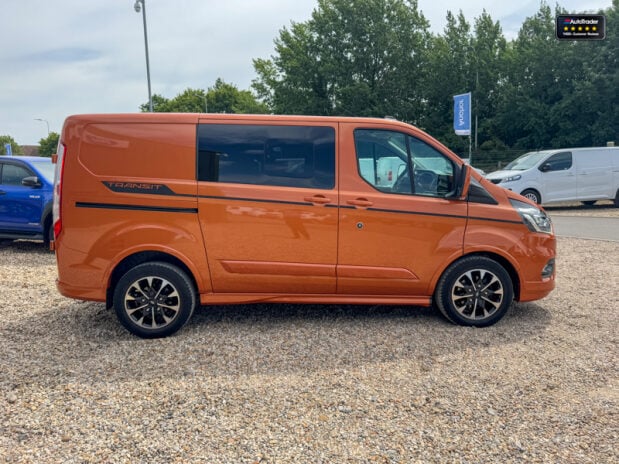 Ford Transit Custom Crew Cab [SOLD MT] SWB L1H1 Low Roof 320 Sport Air Con Sensors EURO 6 NO VA 6