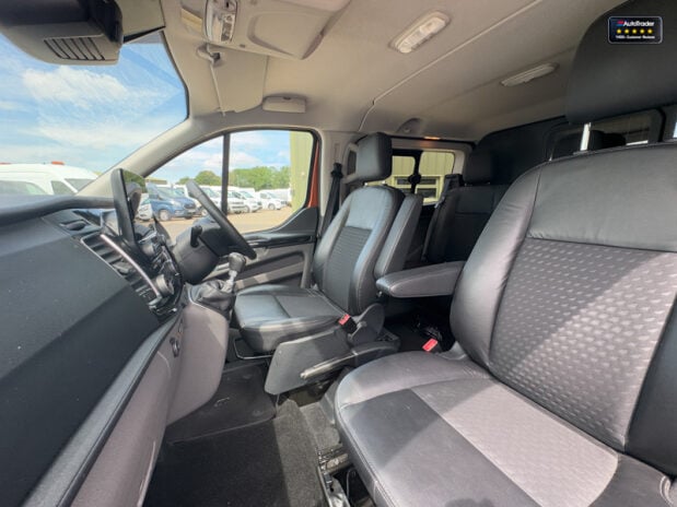 Ford Transit Custom Crew Cab [SOLD MT] SWB L1H1 Low Roof 320 Sport Air Con Sensors EURO 6 NO VA 15