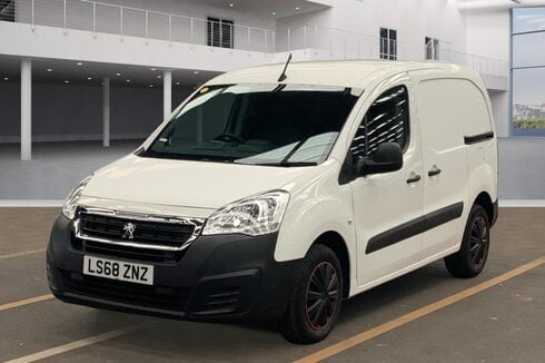 Peugeot Partner SWB L1H1 Low Roof Professional Air Con Nav Sensors EURO 6 NO VAT