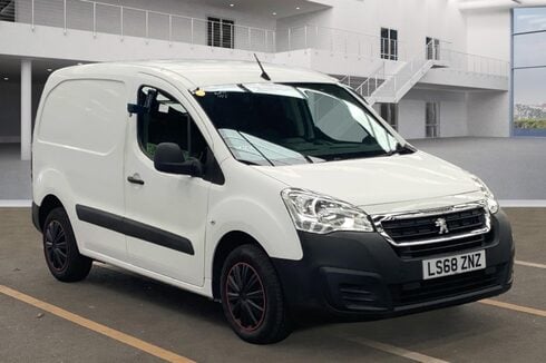 Peugeot Partner SWB L1H1 Low Roof Professional Air Con Nav Sensors EURO 6 NO VAT