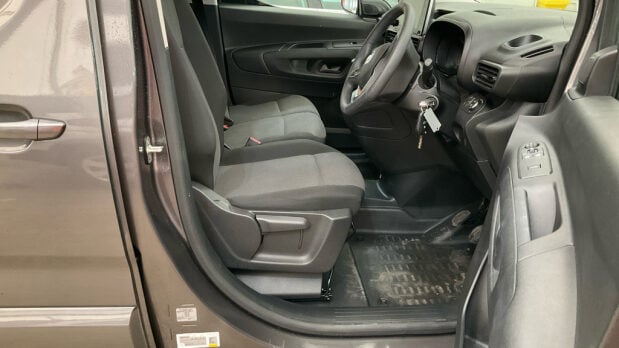 Vauxhall Combo LWB L2H1 Low Roof 2300 Pro Air Con Camera Navigation Sensors EURO 6 9